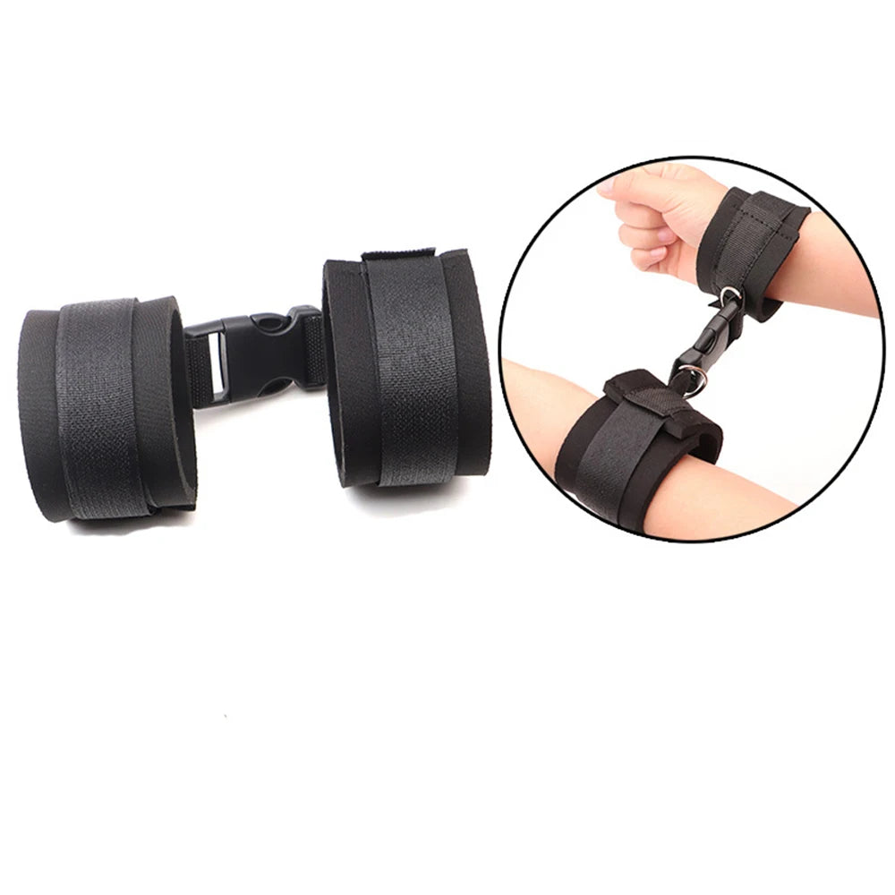 Couples SM Handcuffs Slave