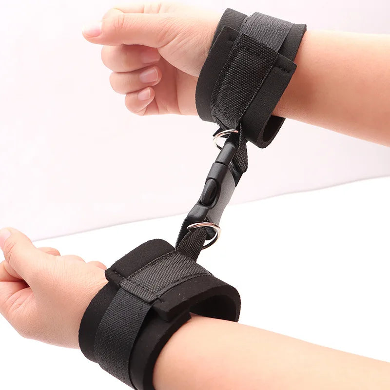 Couples SM Handcuffs Slave